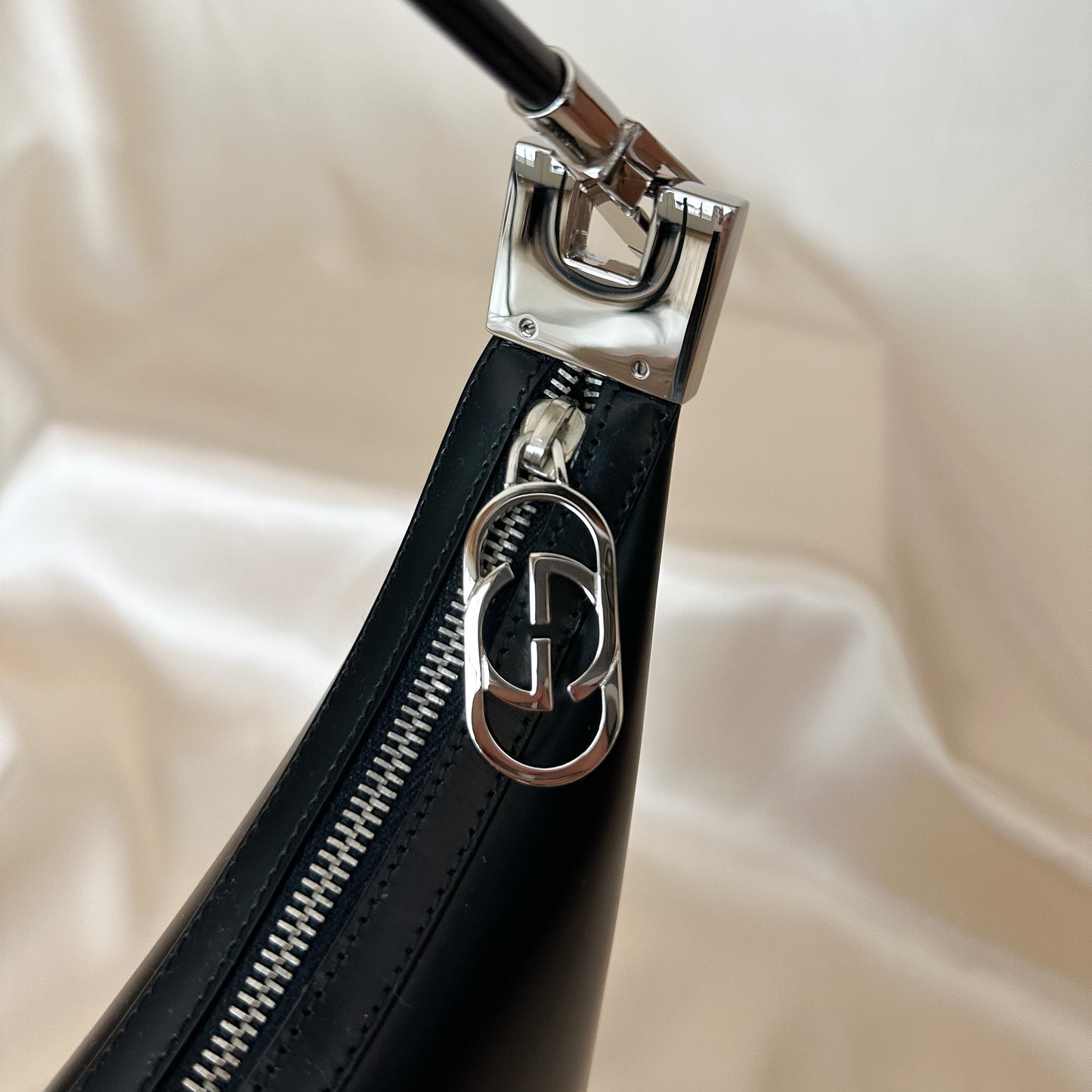 Gucci Black Leather Shoulder Bag