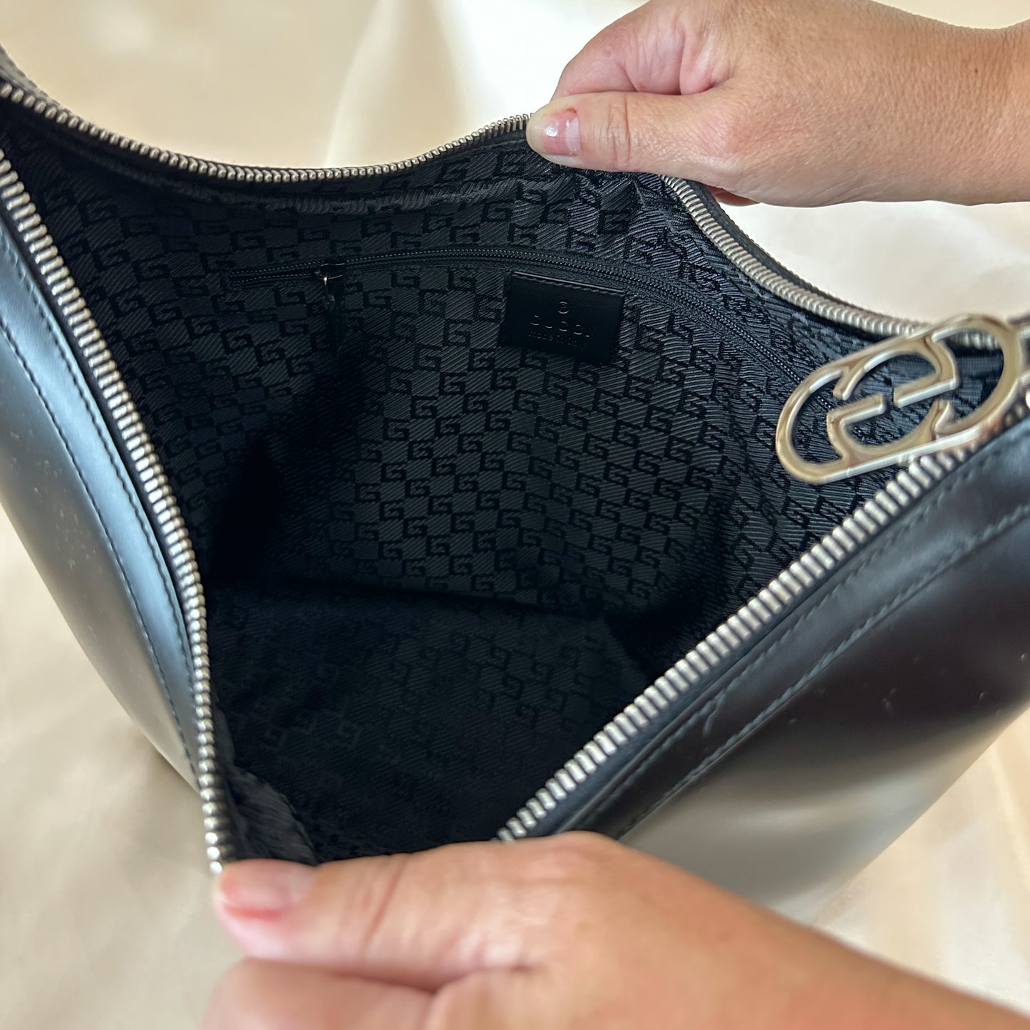 Gucci Black Leather Shoulder Bag